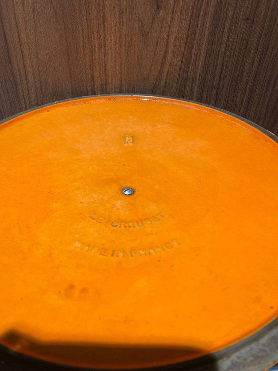 Large Le Creuset Volcanic Orange Enameled Cast Iron Dutch Oven – Made in France – Decorative Objects (photo 4 of 4)