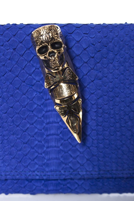 Image 1 of Maison Du Posh, pochette in pelle di serpente blu elettrico.