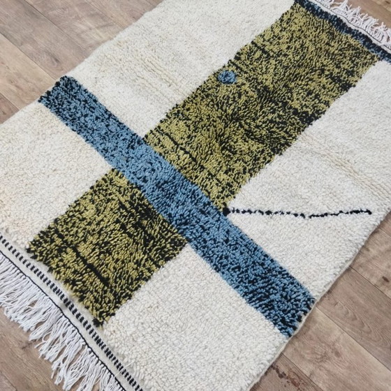 Image 1 of Tapis en laine fait main – Style moderne vert olive et bleu (150 × 113 cm)