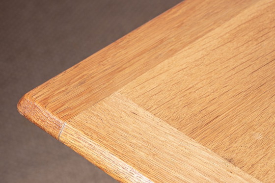 Image 1 of Très grande table de repas extensible, 320 cm, en chêne par Guillerme et Chambron pour Votre Maison 1960.