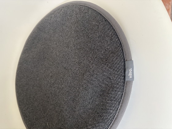 Image 1 of 5x Vitra Dar chairs