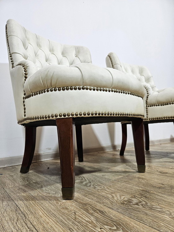 Chesterfield Armchairs, England, 1960s, Set of 2 – Leather, Wood (photo 15 of 15)