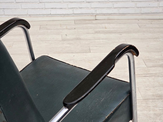 Image 1 of Fauteuil scandinave des années 1950, de style Bauhaus, en état d'origine.