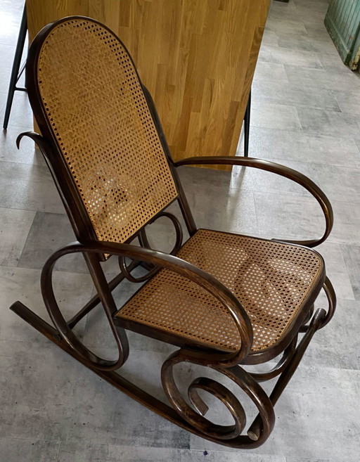 sedia a dondolo vintage