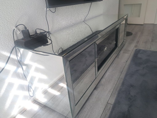 Chimenea eléctrica, espejo, mueble para TV con mando a distancia