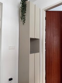 Mobiletto in legno Basu, finitura pino, dimensioni 210x40x42