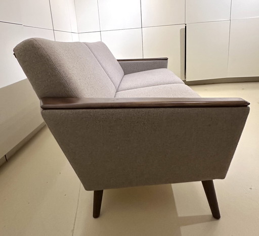 DESIGNERS GUILD 'Wedge' geïnspireerd 3 zitsbank de los años 60
