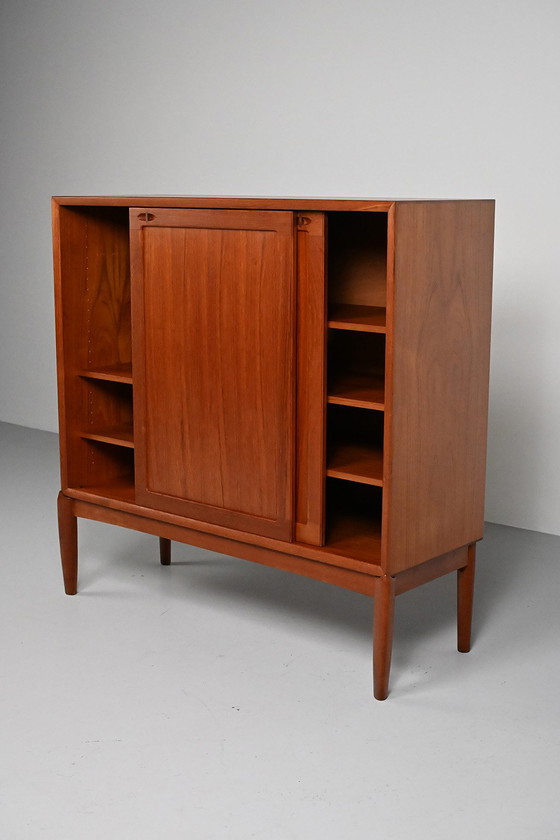 Image 1 of Kast van H.W. Klein voor Bramin