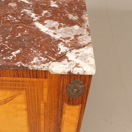 Image 1 of Gustavian Style Chest of Drawers with Intarsia Decor, 20th Century  For sale: an elegant 20th-century chest of drawers in Gustav