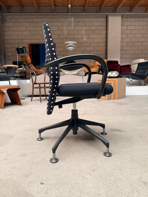 Vitra AC1 Office chair, Antonio Citterio (stock: 8), Metal, Plastic, Black (photo 11 of 15)