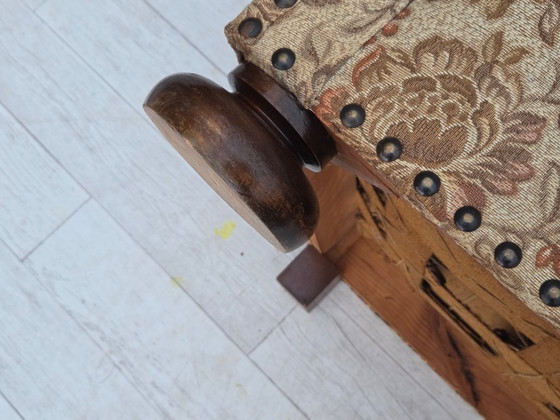 Image 1 of Dänisches 2-Sitzer-Sofa aus den 1950er Jahren, beiger/brauner Möbelstoff, Eichenholz.