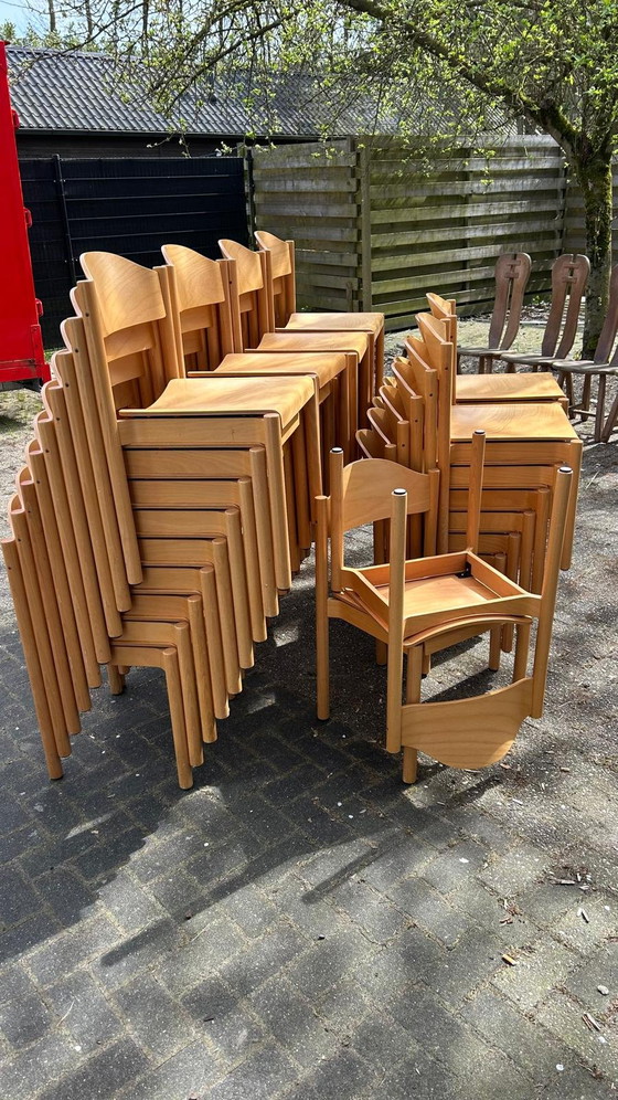 Image 1 of Lotto di 50 sedie impilabili vintage in compensato anni '80
