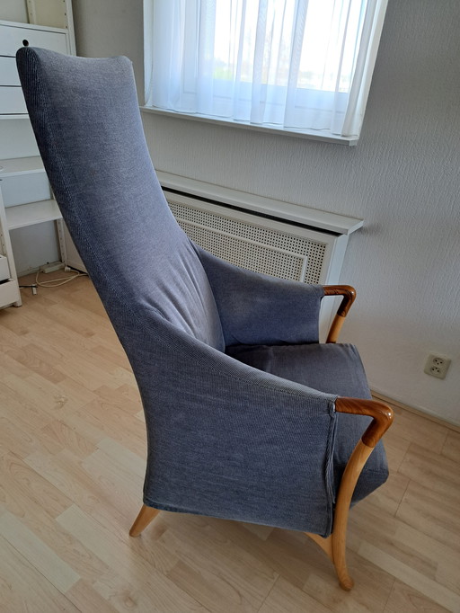 Giorgetti Progetti wingchair model 63240, designer in top condition