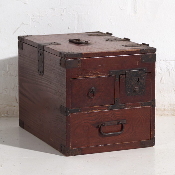 Small antique Japanese kodansu - Meiji / Taishō period (c. ) #35 – Storage cabinet, Metal (photo 10 of 40)
