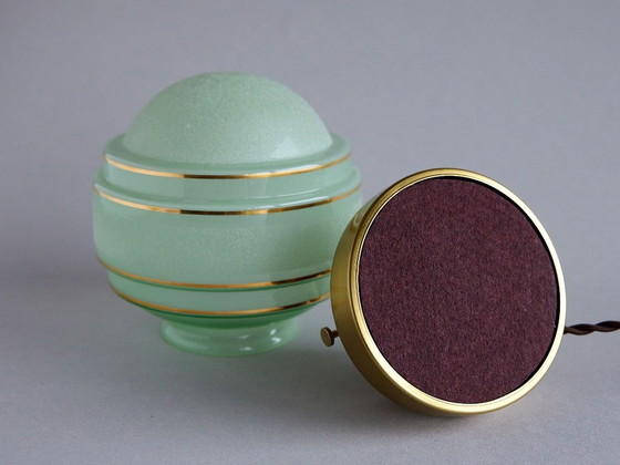 Image 1 of Lampada da tavolo in vetro satinato verde e oro