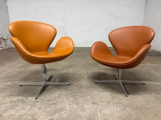 Fritz Hansen Swan chair Cognac leather from 2025!! MINT CONDITION!!, Armchairs, Orange (photo 13 of 15)