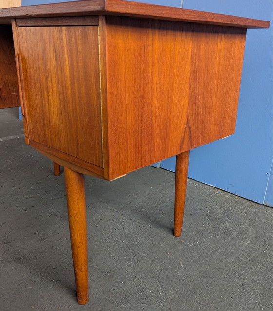 Scrivanie danese vintage in teak autoportante, anni '60, Legno, Marrone (foto 9 di 15)