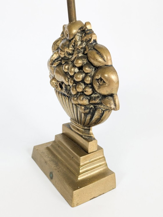 Image 1 of Vintage messing deurstopper met fruitmandgreep in Victoriaanse antieke stijl