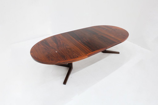 Table de salle à manger ovale extensible vintage danoise en palissandre, années 1960