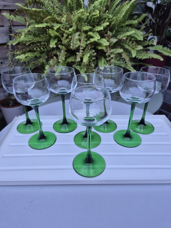 Ensemble de 8 verres à vin Luminarc Vintage à pieds verts – Verres et carafes, Glass (photo 5 of 15)