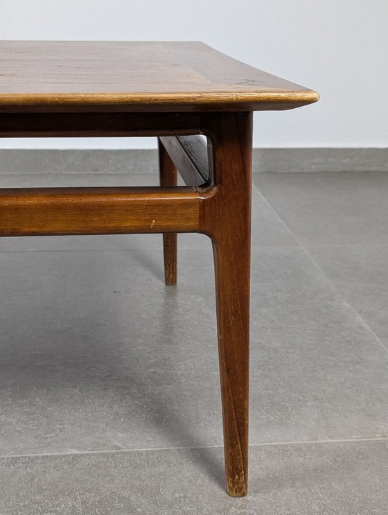 Image 1 of Skandinavischer moderner großer dänischer Teak-Couchtisch aus den 1950er Jahren