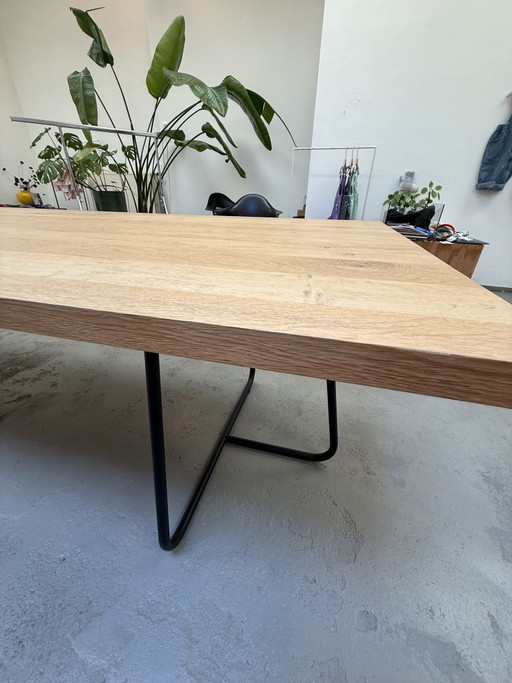 Stunning dining table with solid oak top