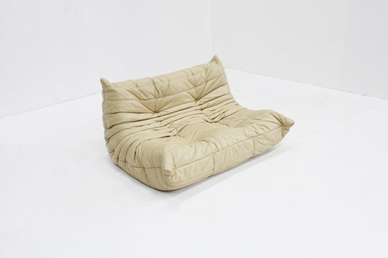 Image 1 of Vintage Togo ligne Roset leren 2 zits sofa  Michel Ducaroy