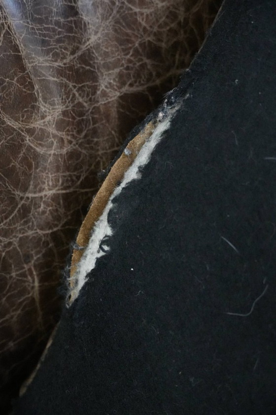 Image 1 of Vintage rundleren fauteuil met karakter en prachtige en sprekende kleuren