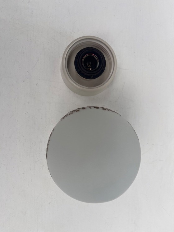 Image 1 of Vintage witte bollamp met goud bruin patroon bloemen