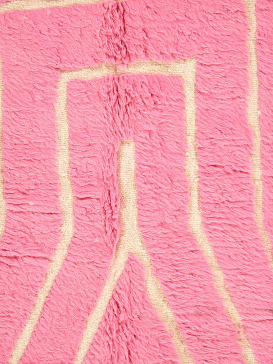 Image 1 of Wool Berber pink carpet 300/200cm