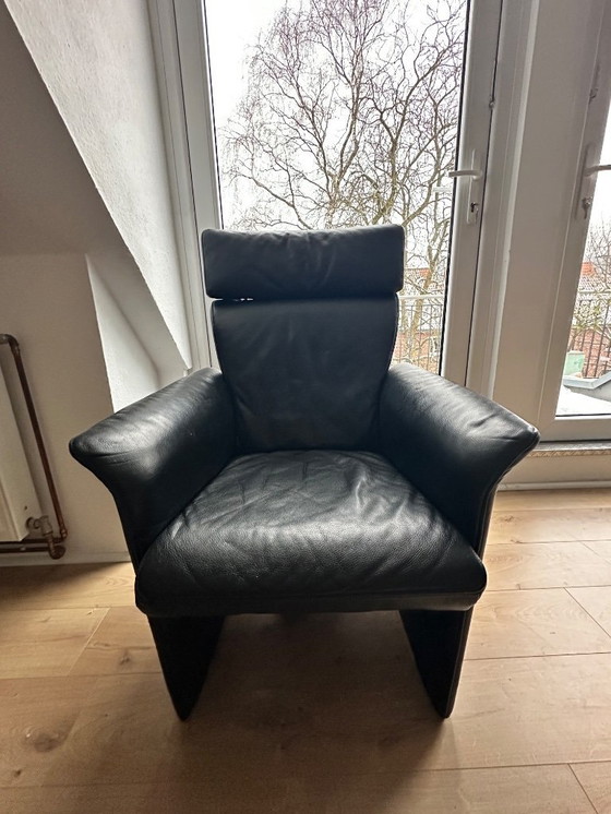 Image 1 of Ensemble de salon Jori : canapé 2 places + 2 fauteuils et table basse Ronald Schmitt 75x75, hauteur réglable