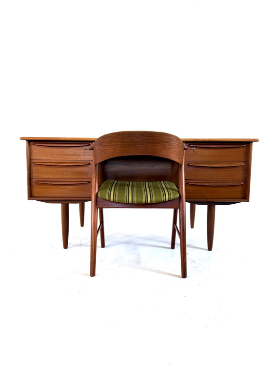 Vintage Teakhouten Bureau, Svend Åge Madsen ‘60 – Wood, Brass (photo 12 of 15)
