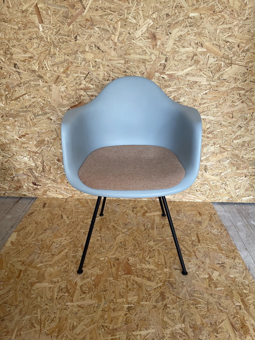 3x Eames Vitra Plastic Chair - DSX met zitkussen