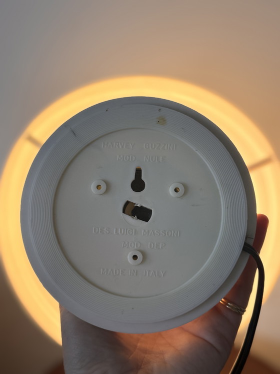 Image 1 of Lampe de table vintage Harvey Guzzini – Modèle "Nule" – Design Luigi Massoni – Made in Italy