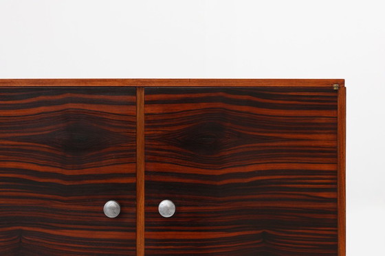 Image 1 of Seltener kleiner Art Deco Schrank mit schönem Holzmuster, Frankreich 1920er Jahre