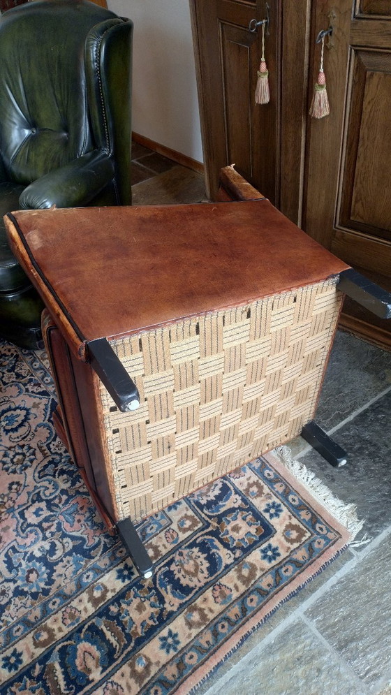 Image 1 of Salón Atelier - cuatro sillas de piel de oveja