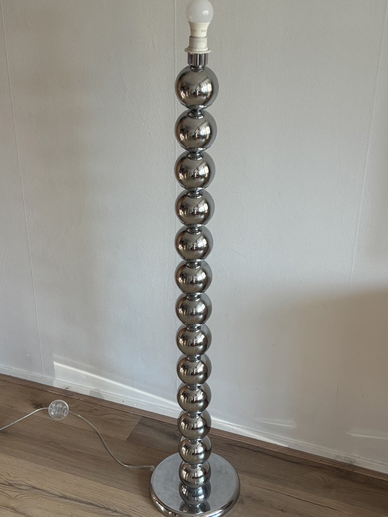 Image 1 of Lampe globe sur pied de style spatial