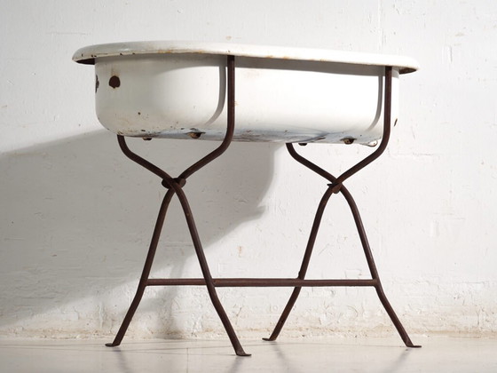 Antique bathtub in enamelled iron – Central Europe, circa 1950 #9 – Decorative Objects, Industrieel (photo 11 of 40)
