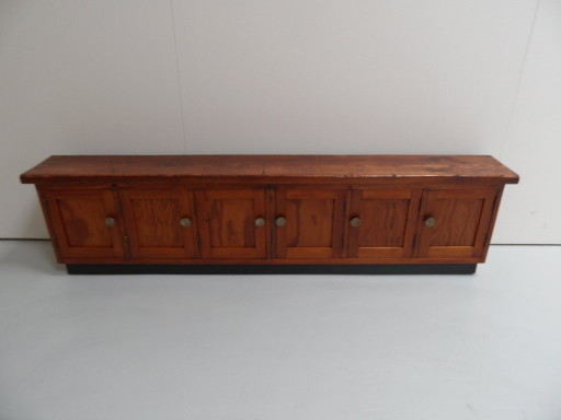 Vintage-Sideboard mit Türen