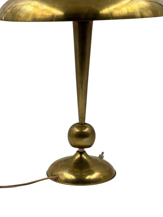 Image 1 of Oscar Torlasco, model 143 messing tafel-/bureaulamp, Prod. Lumi, Italië jaren 50