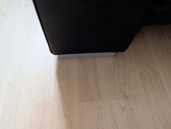 Divano in pelle nera con accessori – Divani, Leather, Textile (photo 5 of 5)