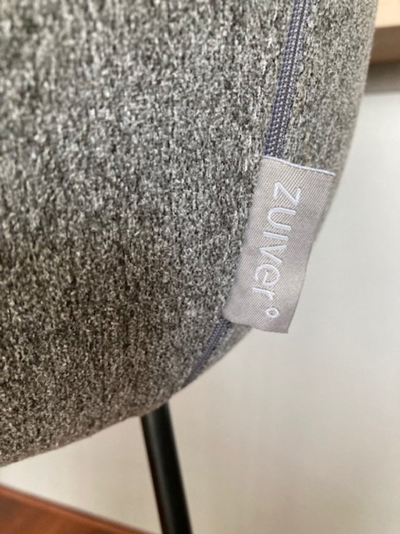 2x Zuiver Feston Barstools – Textile (photo 4 of 5)