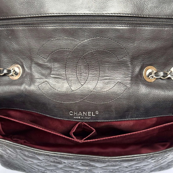 Chanel jumbo pelle di vitello goffrata simboli portafortuna – Borse a spalla (photo 11 of 12)