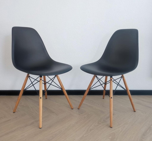 2x Vitra Eames DSW Stuhl