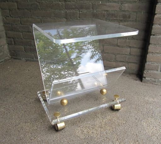 Charles Hollis Jones acrylic glass side table with magazine holder, Italy, 1970s.