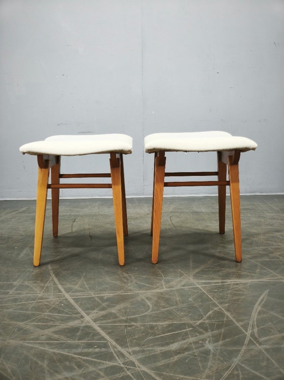 Image 1 of Par de taburetes de madera de haya de Závod Malacky, Checoslovaquia, años 70