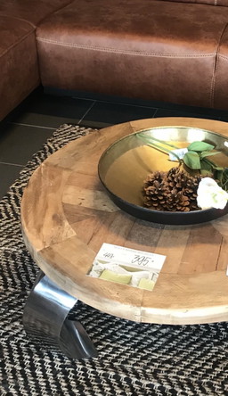 Rivièra Maison houten salontafel con un tocco moderno
