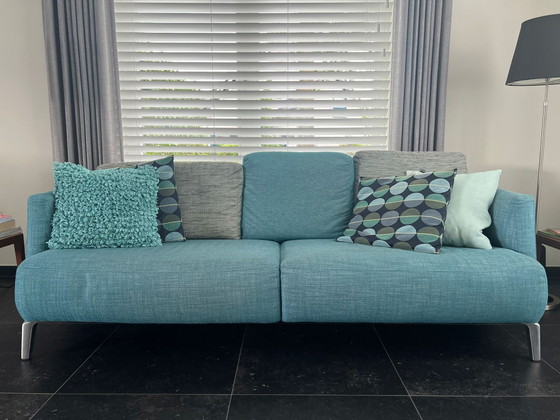 Image 1 of Divano Pode Quote a 2 e 3 posti, disponibile anche con pouf.