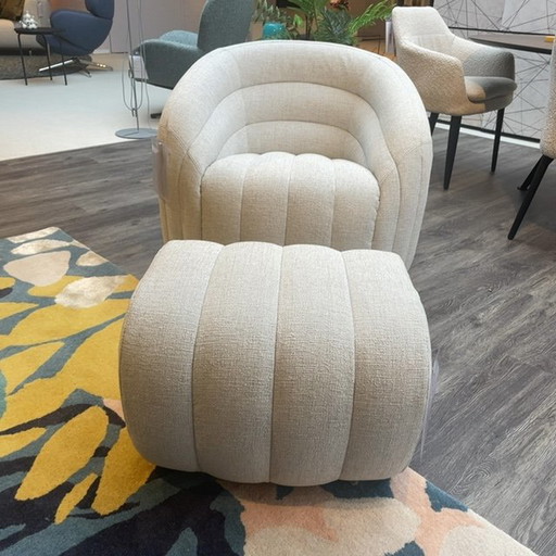 Poltrona Pode Balini con pouf