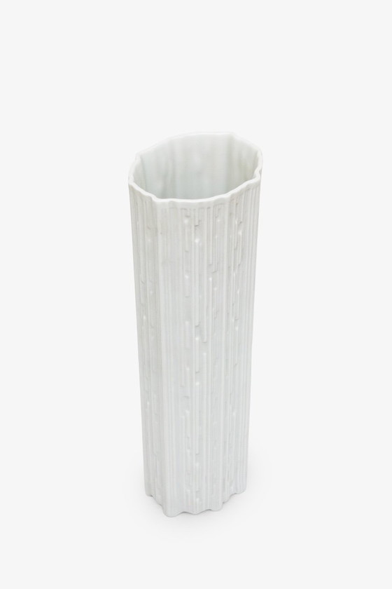Image 1 of Vase Hutschenreuther H. Achtziger en porcelaine vintage